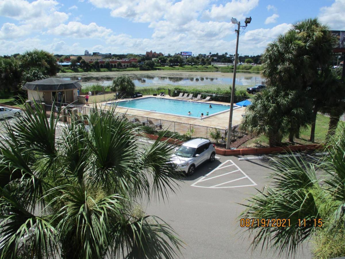 Four Corners Quality Inn & Suites Kissimmee By The Lake מראה חיצוני תמונה