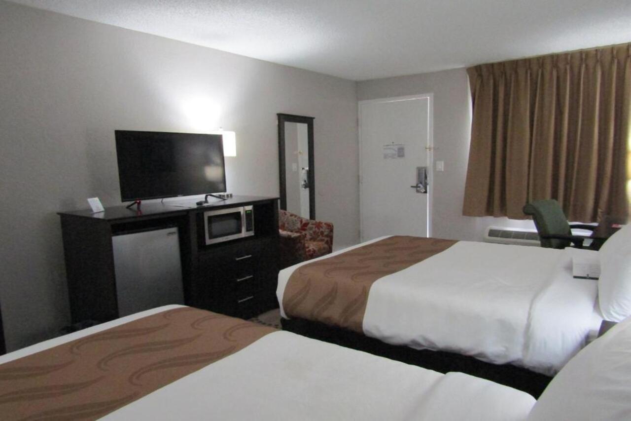 Four Corners Quality Inn & Suites Kissimmee By The Lake מראה חיצוני תמונה