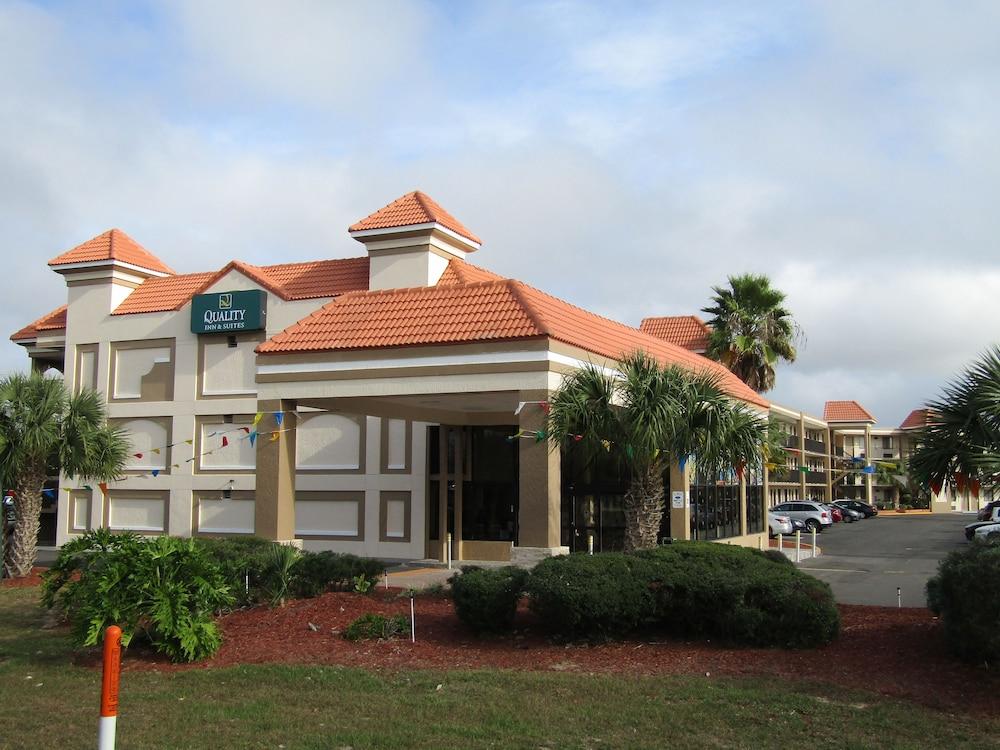 Four Corners Quality Inn & Suites Kissimmee By The Lake מראה חיצוני תמונה