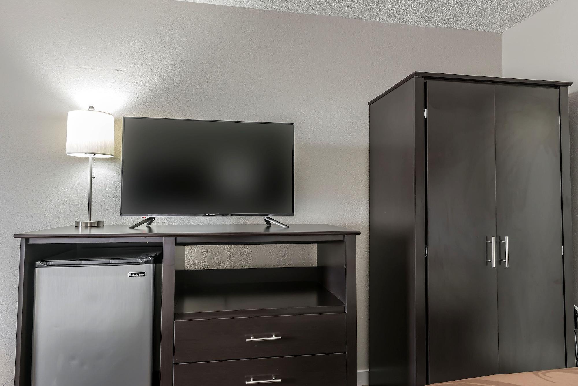 Four Corners Quality Inn & Suites Kissimmee By The Lake מראה חיצוני תמונה