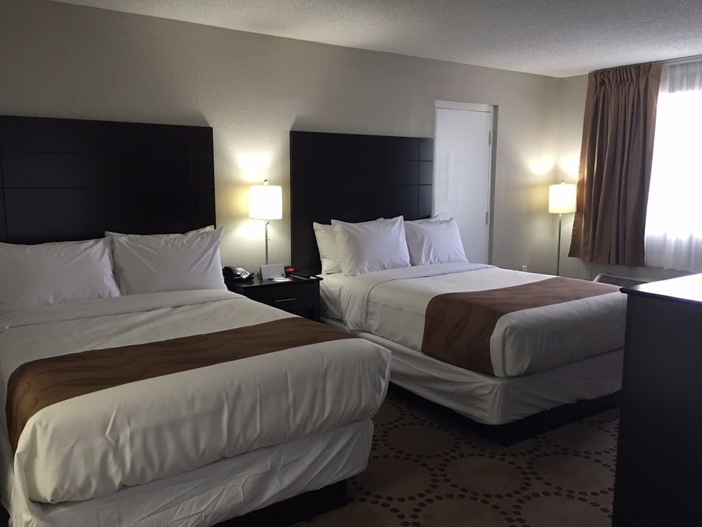 Four Corners Quality Inn & Suites Kissimmee By The Lake מראה חיצוני תמונה